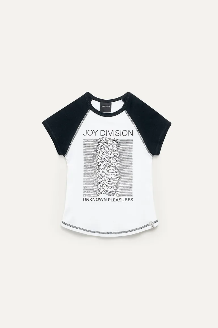Remera de Mujer Manga Corta a Dos Tonos con Estampa de Joy Division de 47 Street en Remeras para argentina