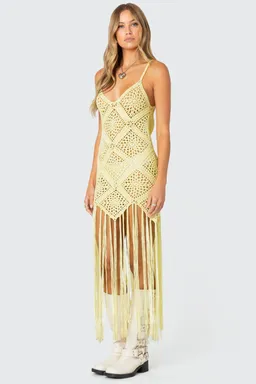Maxi vestido crochet flecos de Edikted en Vestidos para argentina