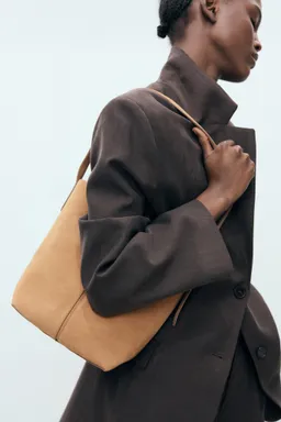 Bolso bucket cuero de Mango en Bolsos y Carteras para argentina