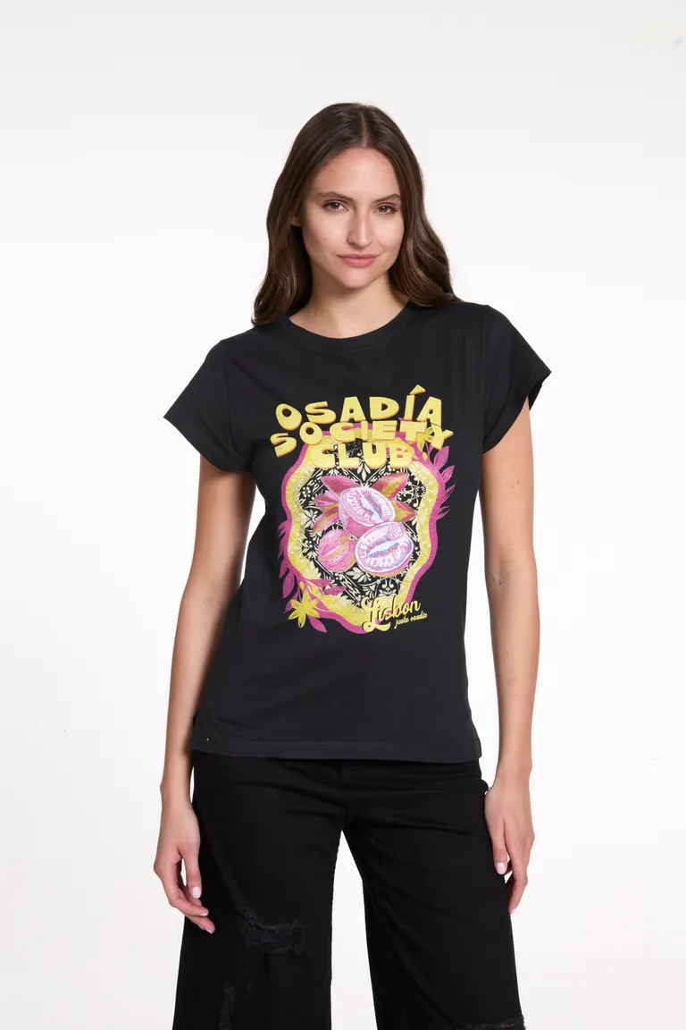 Remera de algodón con estampa gráfica en color negro para mujer de Justaosadia en Remeras para argentina