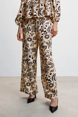 Pantalón fluido textura de Mango en Pantalones para argentina