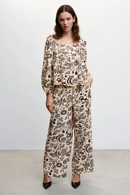 Pantalón fluido textura de Mango en Pantalones para argentina