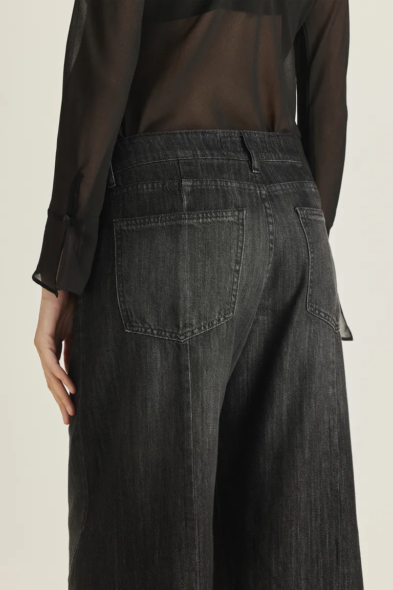 Pantalón de denim negro de tiro medio y pierna ancha con detalles de recortes de Tucci en Pantalones para argentina