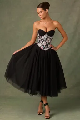 Corset con encaje floral negro de Oh Polly en Tops para argentina