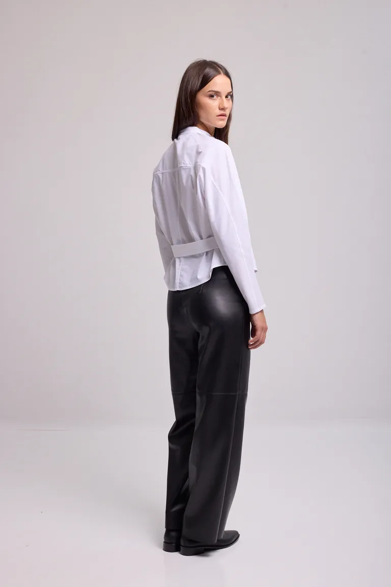 Camisa de mujer con cuello cerrado y mangas largas con cierre de botones de Kill en Camisas para argentina