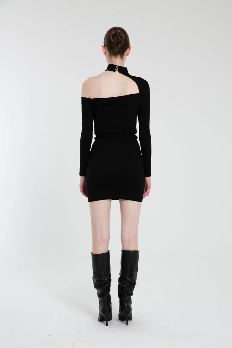 Vestido de punto negro de un solo hombro con manga larga y corte recto de Naíma en Vestidos para argentina