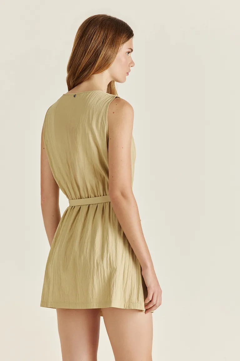 Vestido de seda con detalles brillantes en los hombros, diseño elegante y delicado de Tucci en Vestidos para argentina