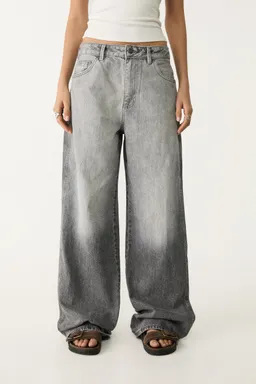 Jeans estilo baggy de Stradivarius en Pantalones para argentina