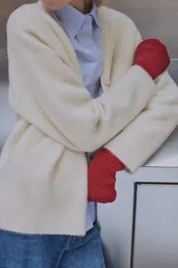 Cárdigan punto efecto pelo de Mango en Buzos y Sweaters para argentina