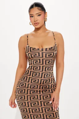 Vestido midi cater to me de Fashion Nova en Vestidos para argentina
