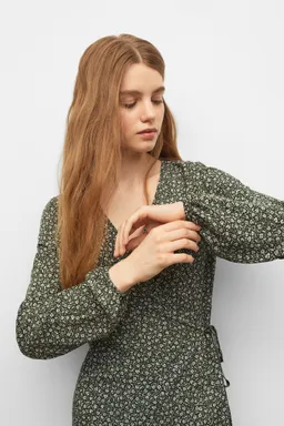 Vestido fluido estampado de Mango Teen en Vestidos para argentina