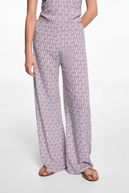 Pantalón fluido estampado de Mango Teen en Pantalones para argentina