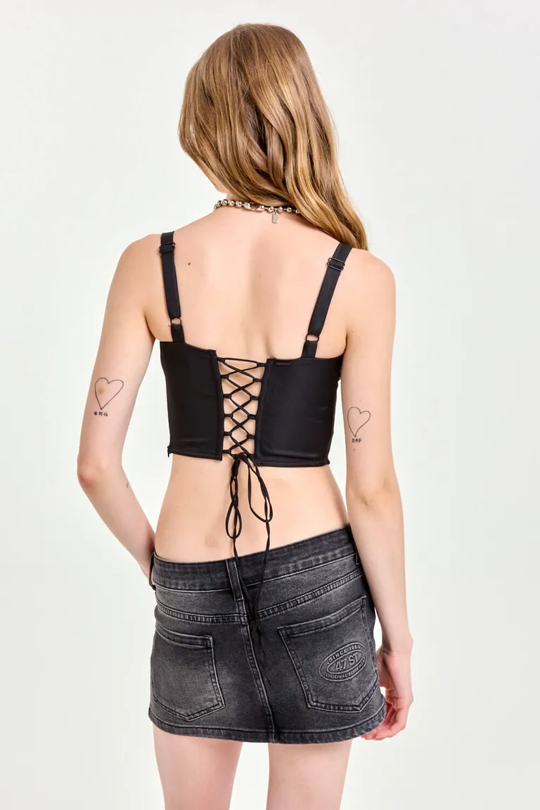 Top ajustado de poliéster con frunces en el escote para un look elegante y estructurado de 47 Street en Tops para argentina