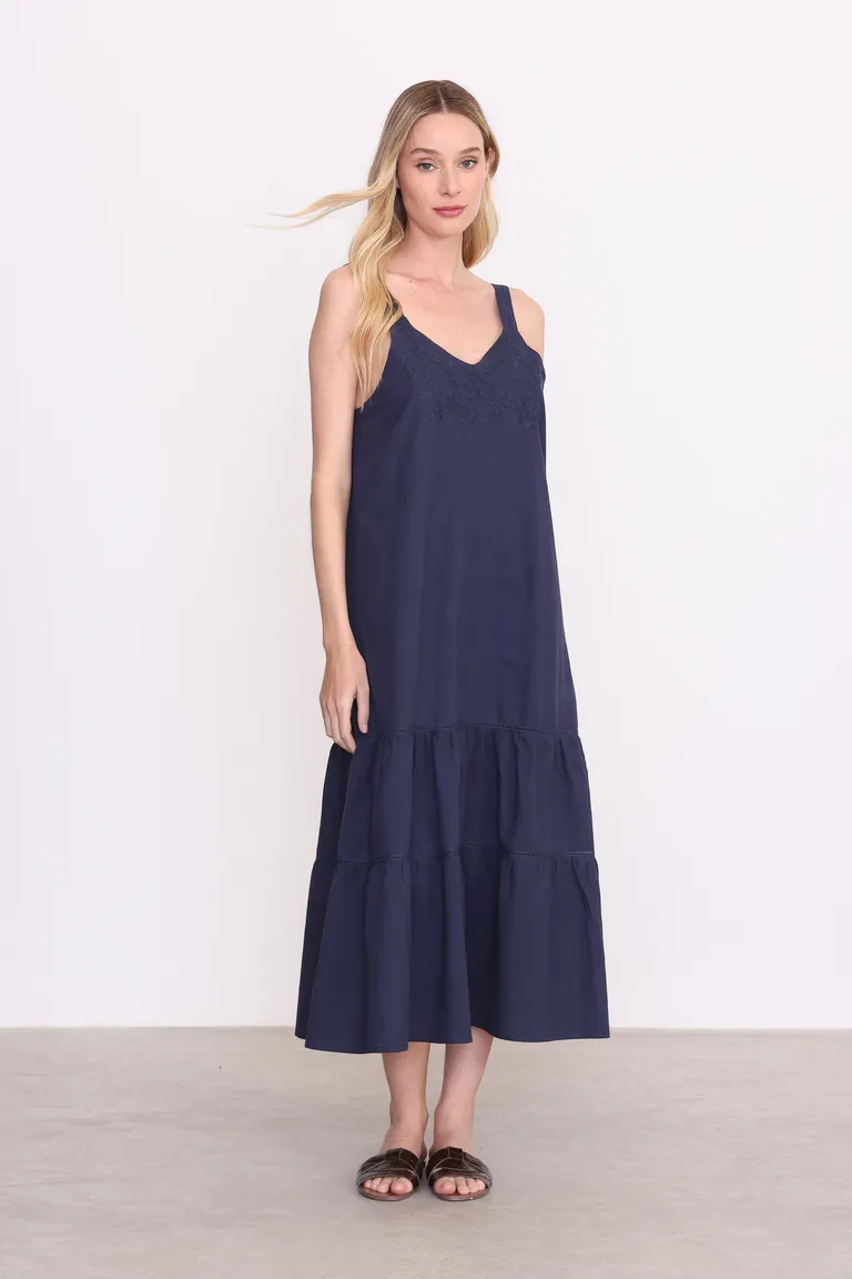 Vestido de algodón con bordado elegante y diseño femenino para un look fresco y estilizado de Yagmour en Vestidos para argentina