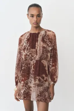 Vestido corto estampado con volantes de Mango en Vestidos para argentina