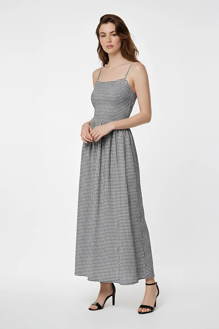 Vestido de punto con estampado vichy y detalles metálicos de Naíma en Vestidos para argentina