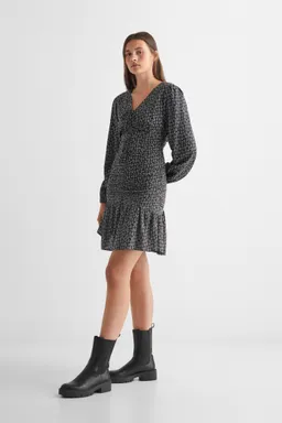 Vestido estampado con volantes de Mango Teen en Vestidos para argentina