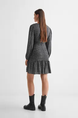 Vestido estampado con volantes de Mango Teen en Vestidos para argentina