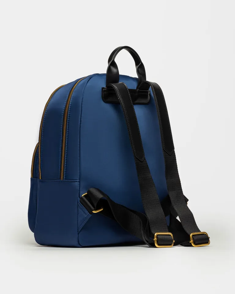 Mochila Bolt en nylon, un accesorio práctico y de diseño para la mujer moderna de Prüne en Mochilas para argentina