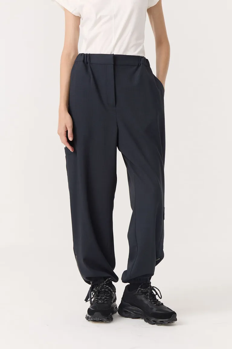 Pantalón cargo de corte recto con bolsillos laterales y cintura elástica de Furzai en Pantalones para argentina