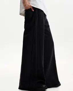 Pantalón felpa baggy acampanado de Bershka en Pantalones para argentina