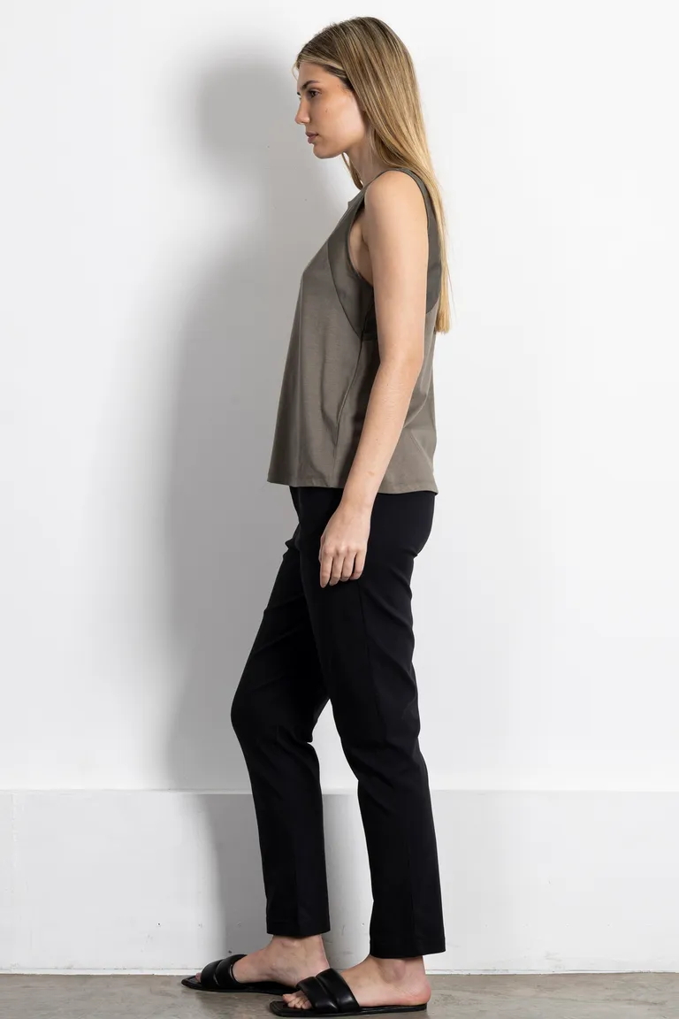 Remera de algodón sin mangas con detalles en tela de seda en las sisas de Kill en Remeras para argentina