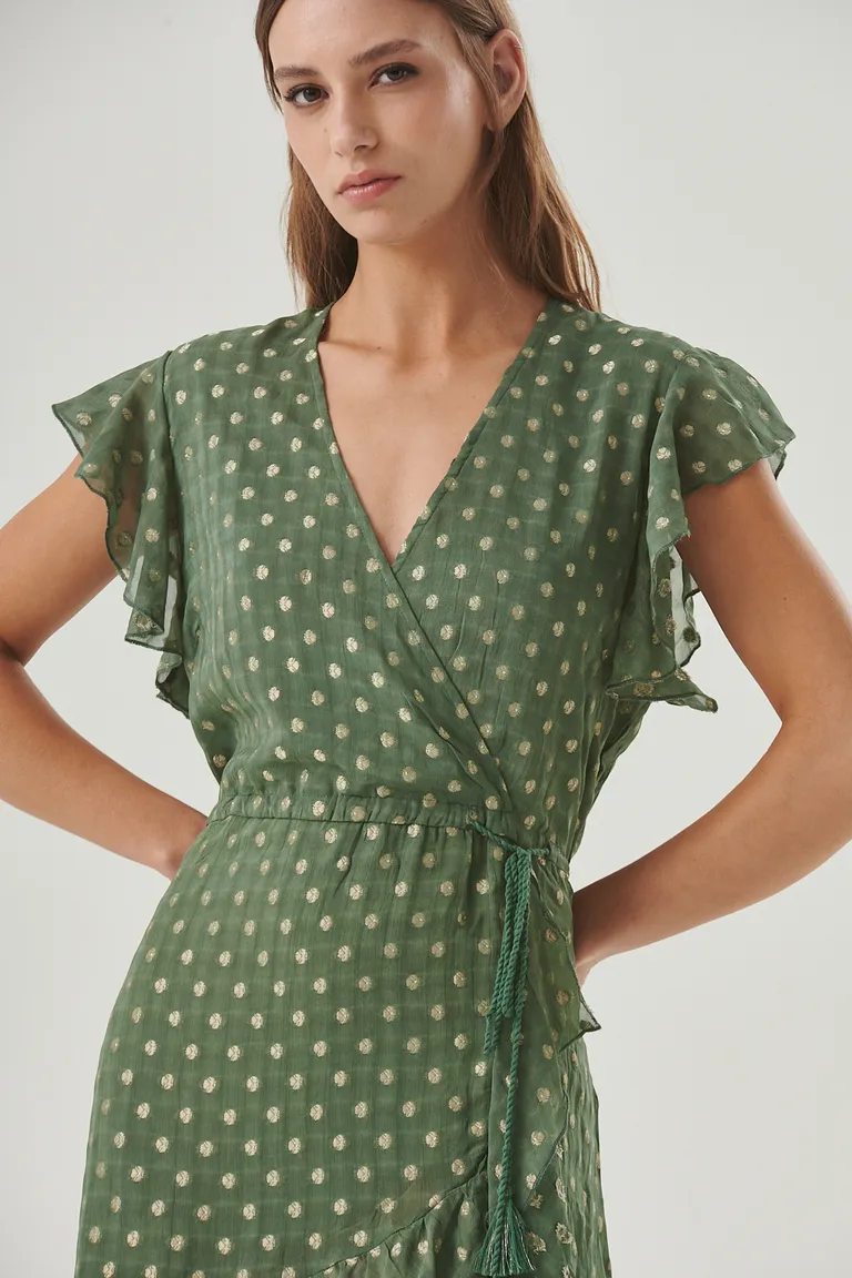 Vestido cruzado con detalles brillantes y diseño envolvente para una apariencia femenina y elegante de Sweet en Vestidos para argentina