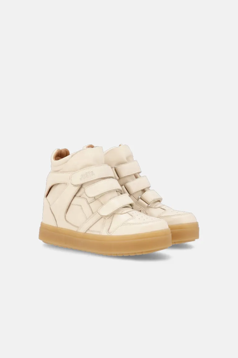 Zapatillas de cuero con tiras de velcro y suela ancha en color beige de Justaosadia en Zapatillas para argentina