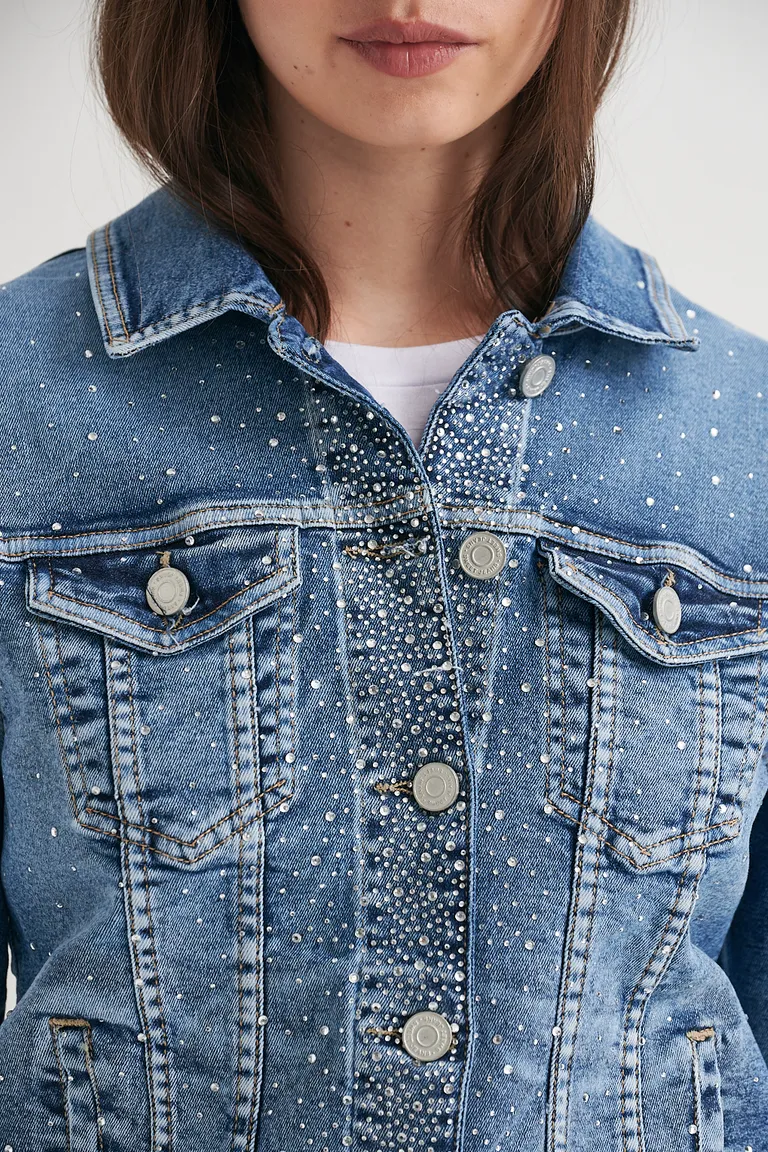 Chaqueta de mezclilla con detalles brillantes para un look casual y elegante de Sweet en Chaquetas para argentina