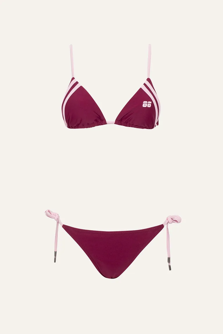 Conjunto de bikini rojo con tiras ajustables y detalles metálicos para un estilo veraniego y favorecedor de 47 Street en Swimwear y Beachwear para argentina