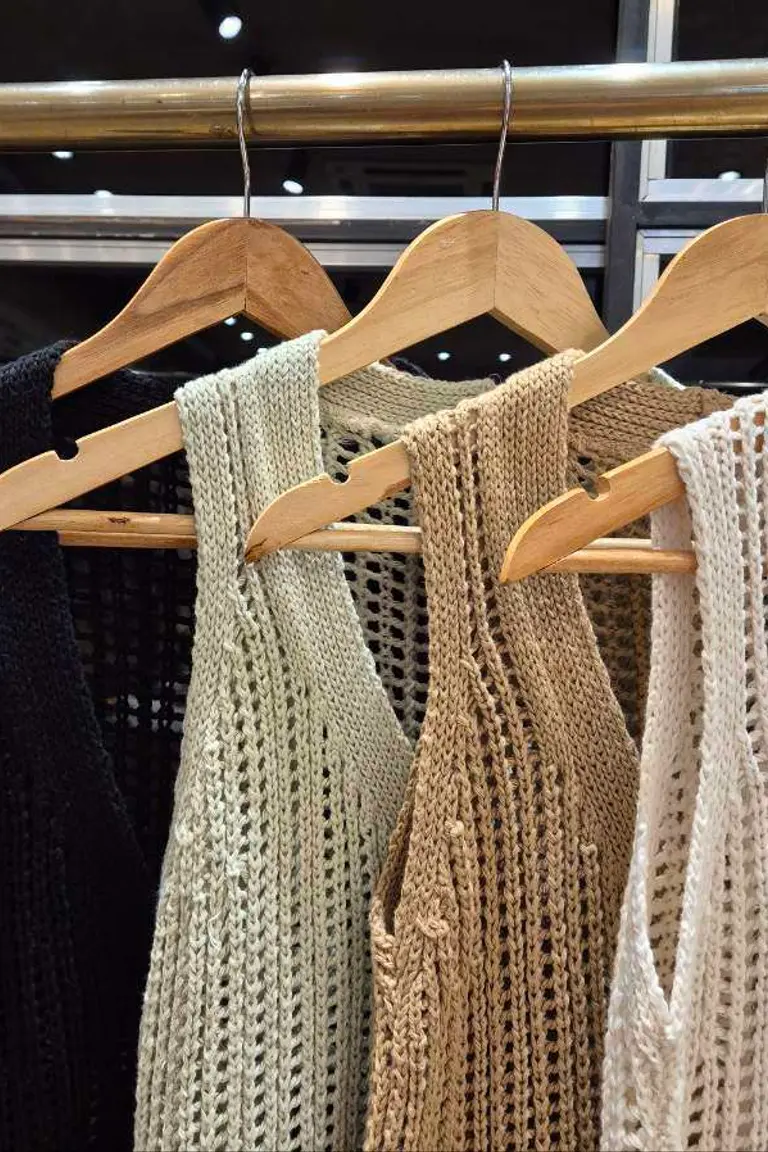 Chaleco Calado Texturizado de Hesed en Chalecos para argentina