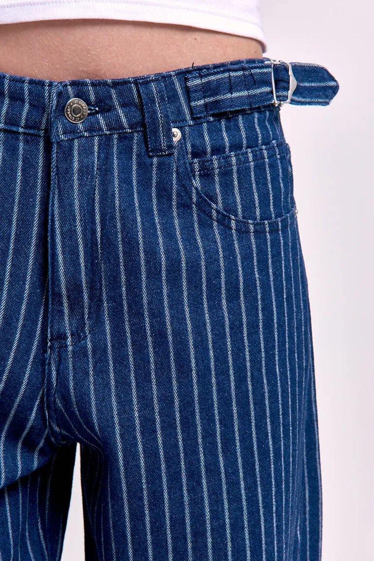 Pantalón de corte baggy con diseño a rayas y estructura de cinco bolsillos de 47 Street en Pantalones para argentina