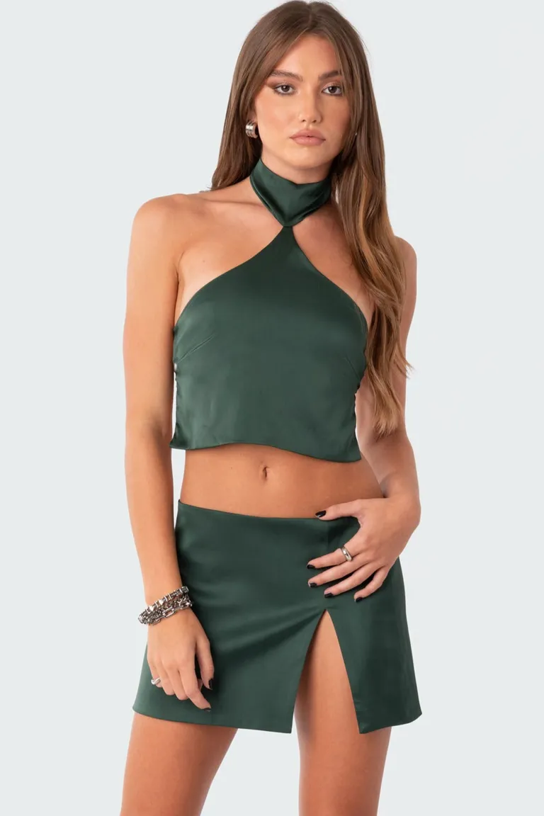 Crop top espalda descubierta satinado de Edikted en Tops para argentina