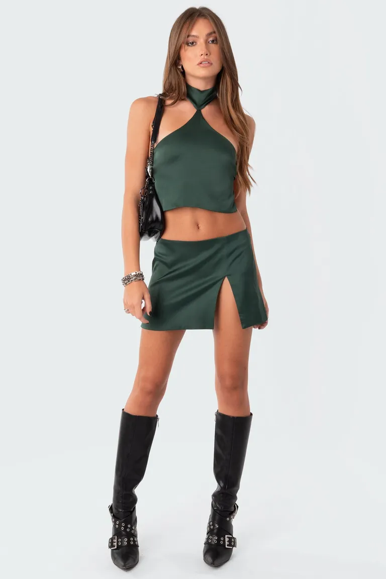 Crop top espalda descubierta satinado de Edikted en Tops para argentina