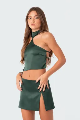 Crop top espalda descubierta satinado de Edikted en Tops para argentina
