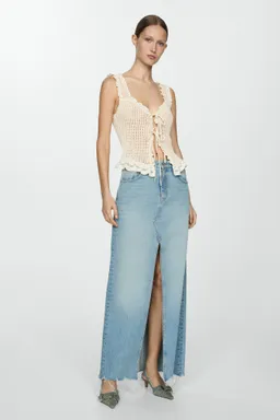 Top calado detalle puntilla de Mango en Tops para argentina