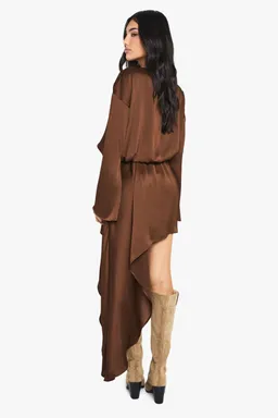 Mini vestido drapeado escote barco de Boohoo en Vestidos para argentina