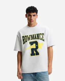 Remera manga corta felpa estampada de Bershka en Remeras y Polos para argentina