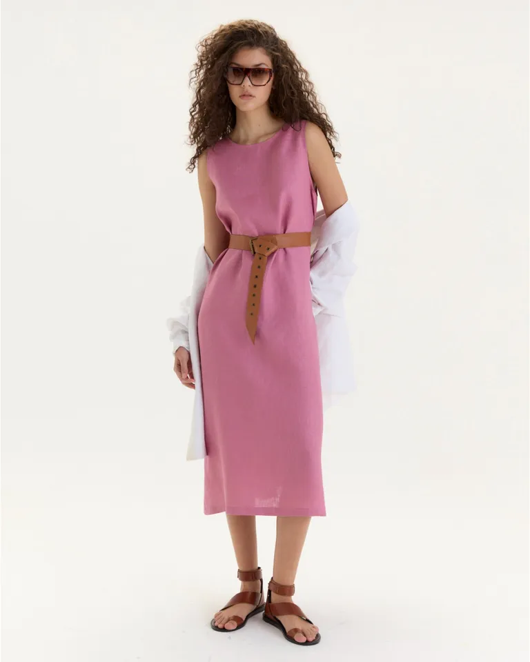 Vestido de lino rosa estilo musculosa con cartera y botones en la espalda de Blue Sheep en Vestidos para argentina