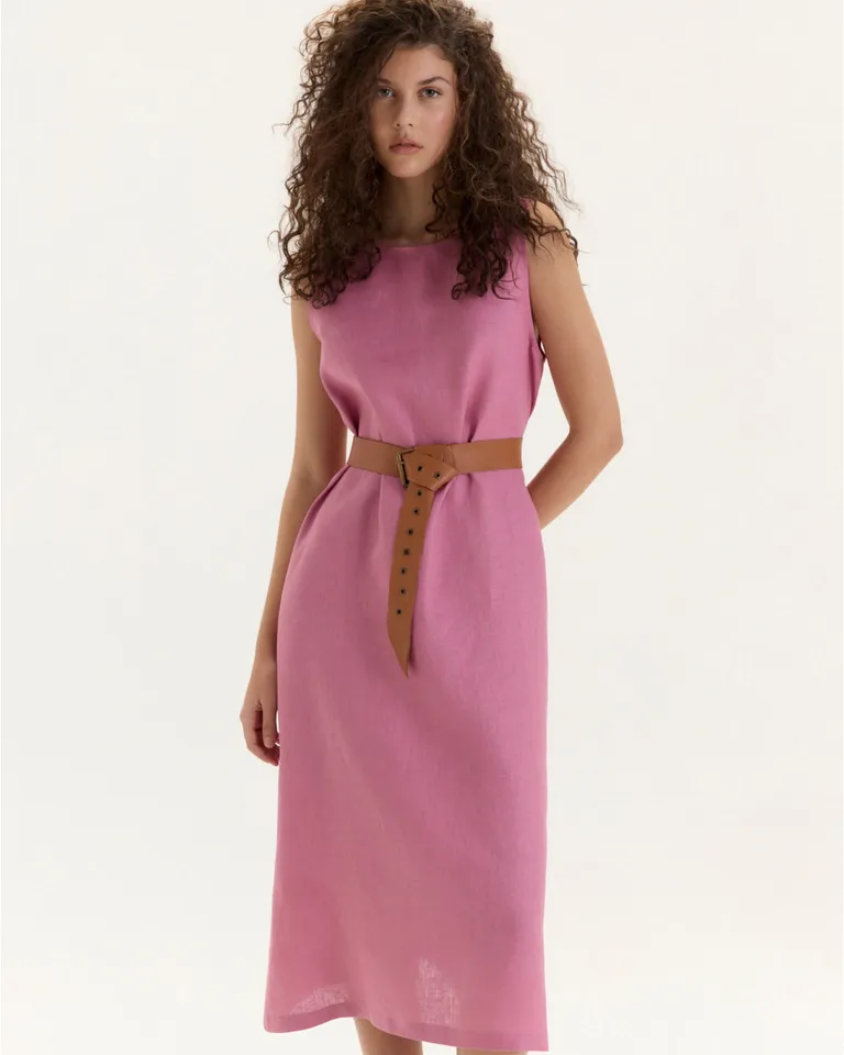 Vestido de lino rosa estilo musculosa con cartera y botones en la espalda de Blue Sheep en Vestidos para argentina