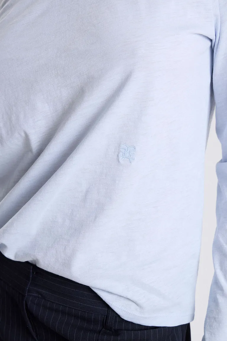 Remera de manga larga con escote redondo y detalle de bordado frontal de Maria Cher en Remeras para argentina