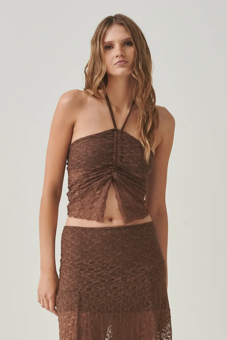 Top Fiji de encaje con diseño halter y abertura frontal de Sweet en Tops para argentina