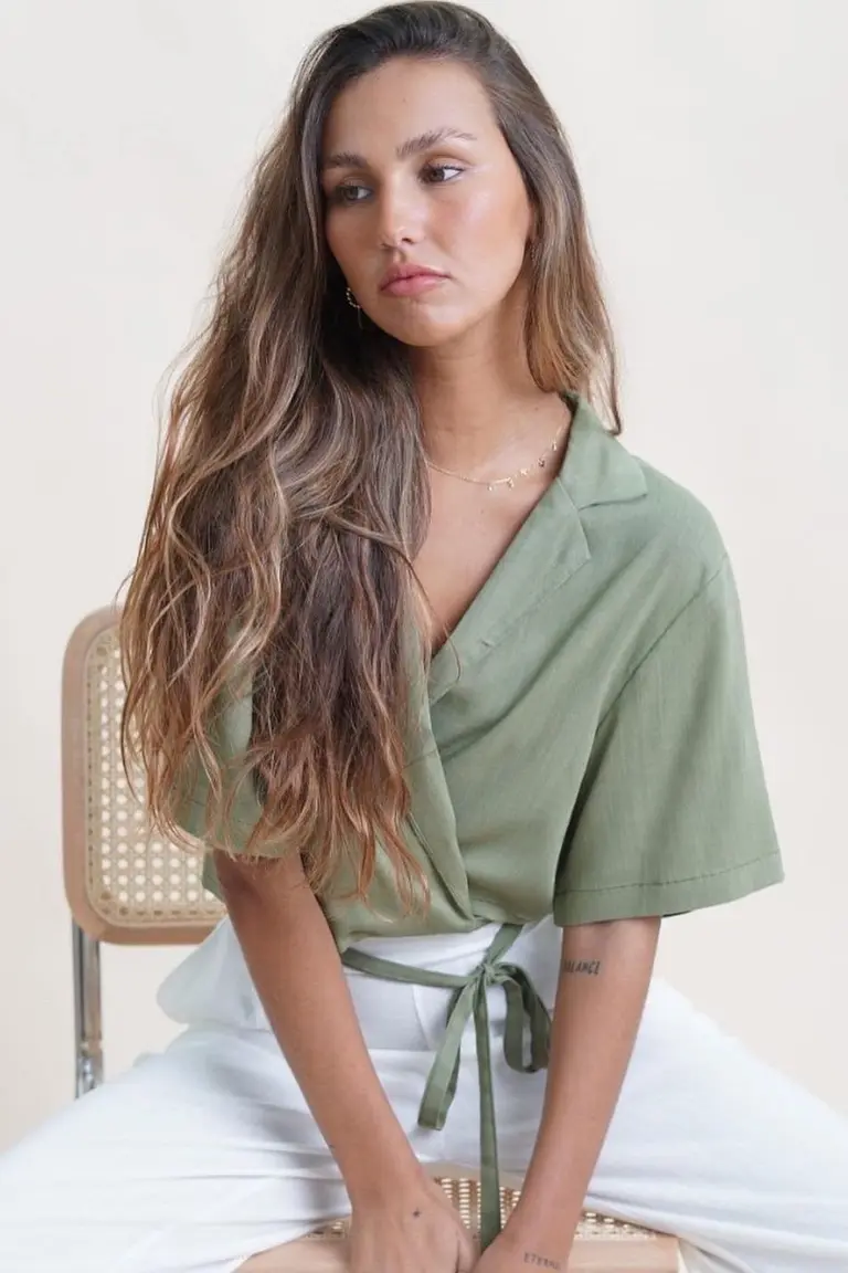 Camisa Cruzada con Lazo de Hesed en Camisas para argentina