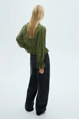 Blusa con volantes de Mango en Blusas para argentina