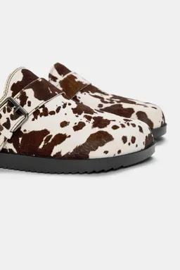 Zuecos vaca de cuero de Pull&Bear en Pantuflas para argentina