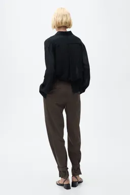 Pantalón wideleg abotonado de Mango en Pantalones para argentina
