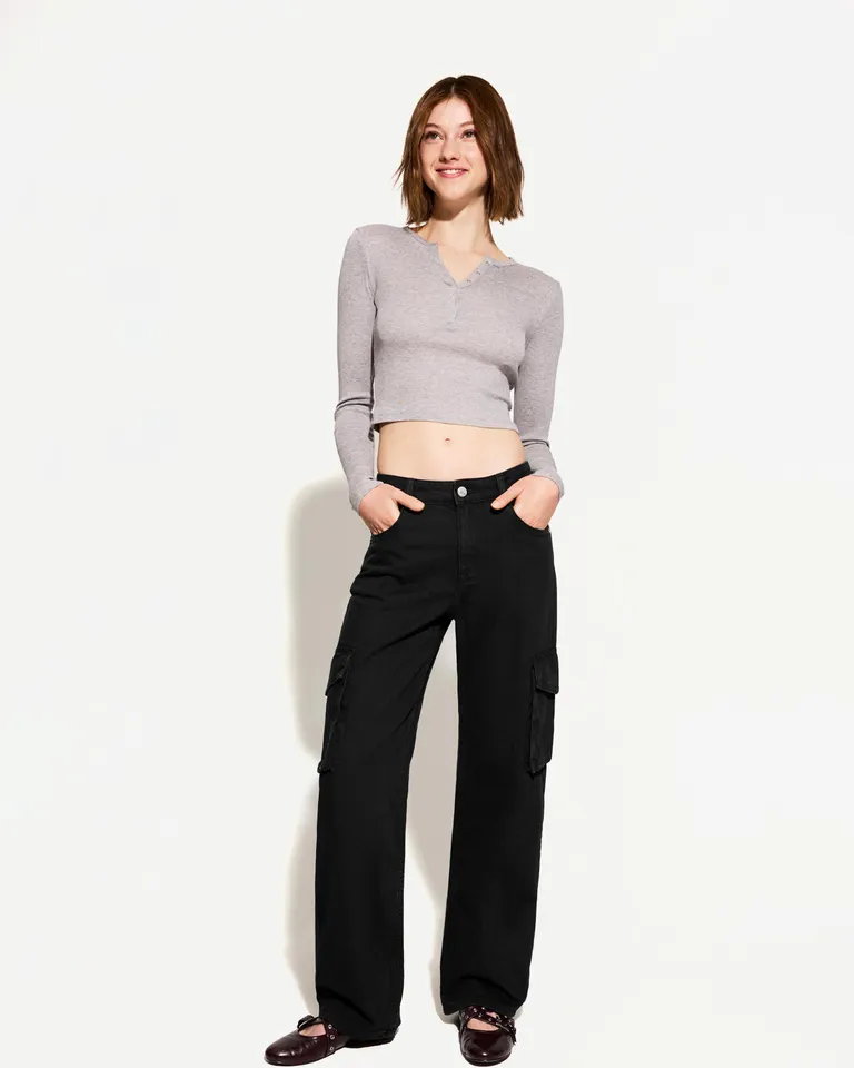 Jeans cargo rectos de Bershka en Pantalones para argentina