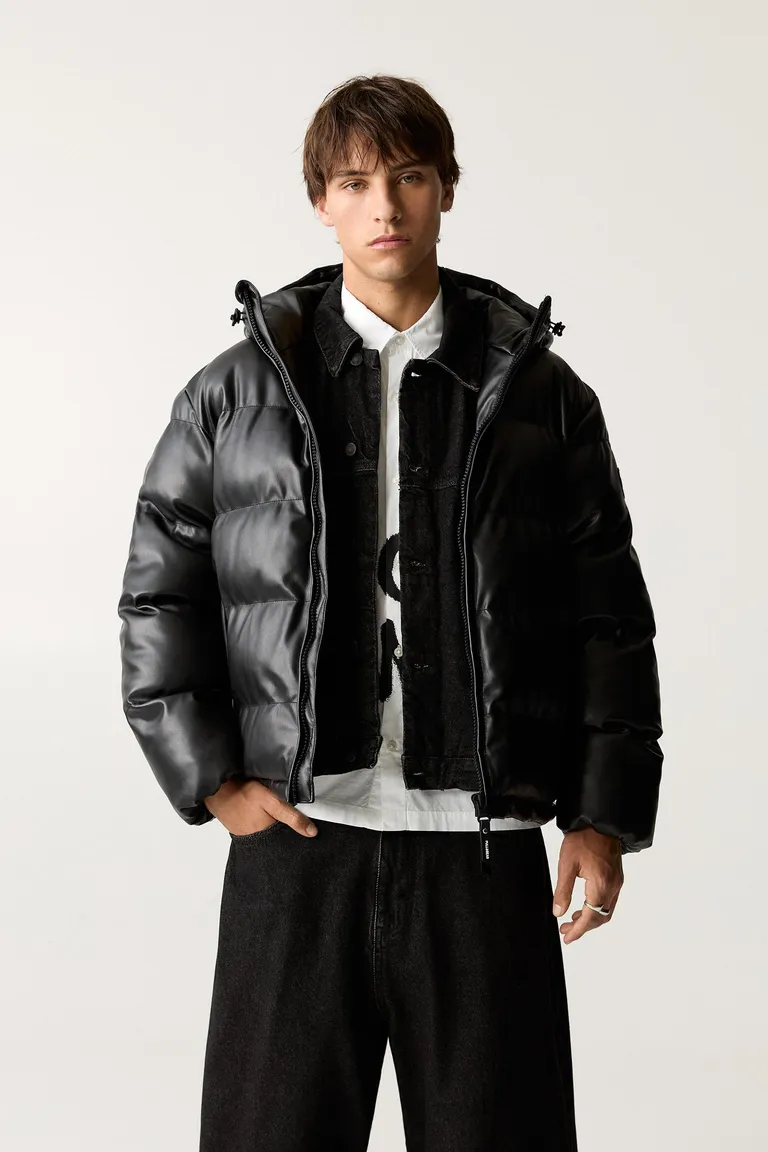 Campera acolchada efecto cuero de Pull&Bear en Abrigos y Camperas para argentina