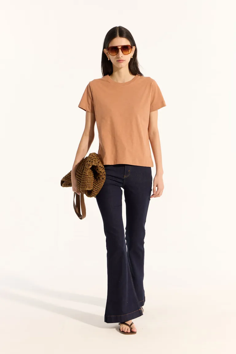 Remera de corte regular en naranja con escote redondo y logo bordado de Portsaid en Remeras para argentina