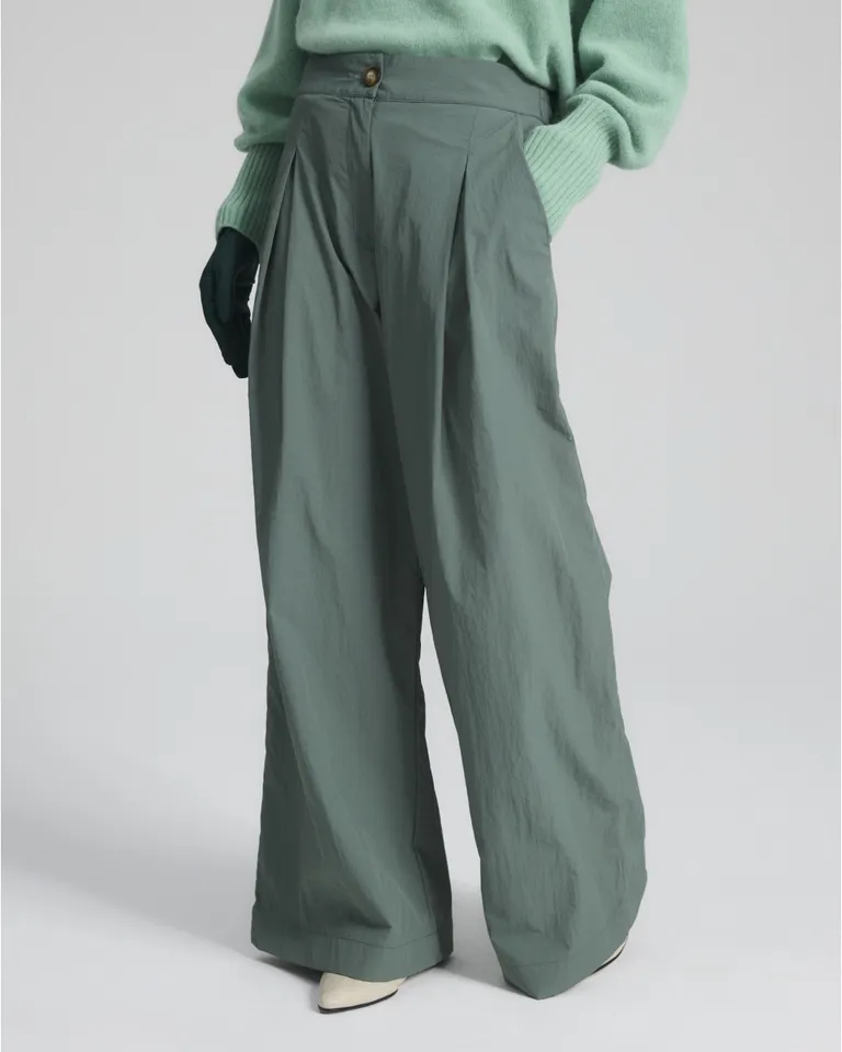 Pantalón sastrero de corte ancho con tablas y bolsillos laterales de diseño funcional de Blue Sheep en Pantalones para argentina